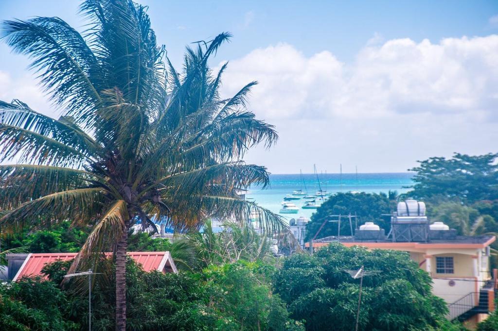 The Palm Residence Grand Baie Exterior photo